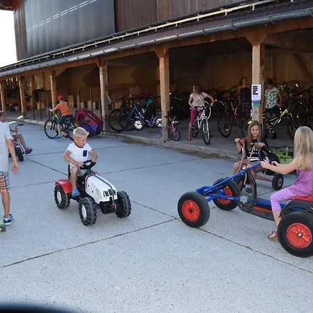 Feriengut Unterhochstaett ファームステイ シュヴェント