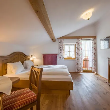 Feriengut Unterhochstatt Farm stay *